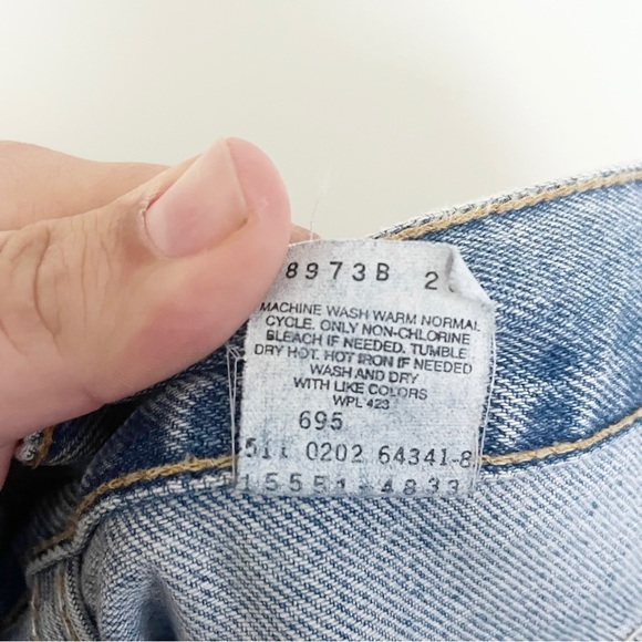 Vintage Levi’s 505 Relaxed Fit Tapered Leg Dad Jeans Size 12 Short 31” Waist - Picture 8 of 8
